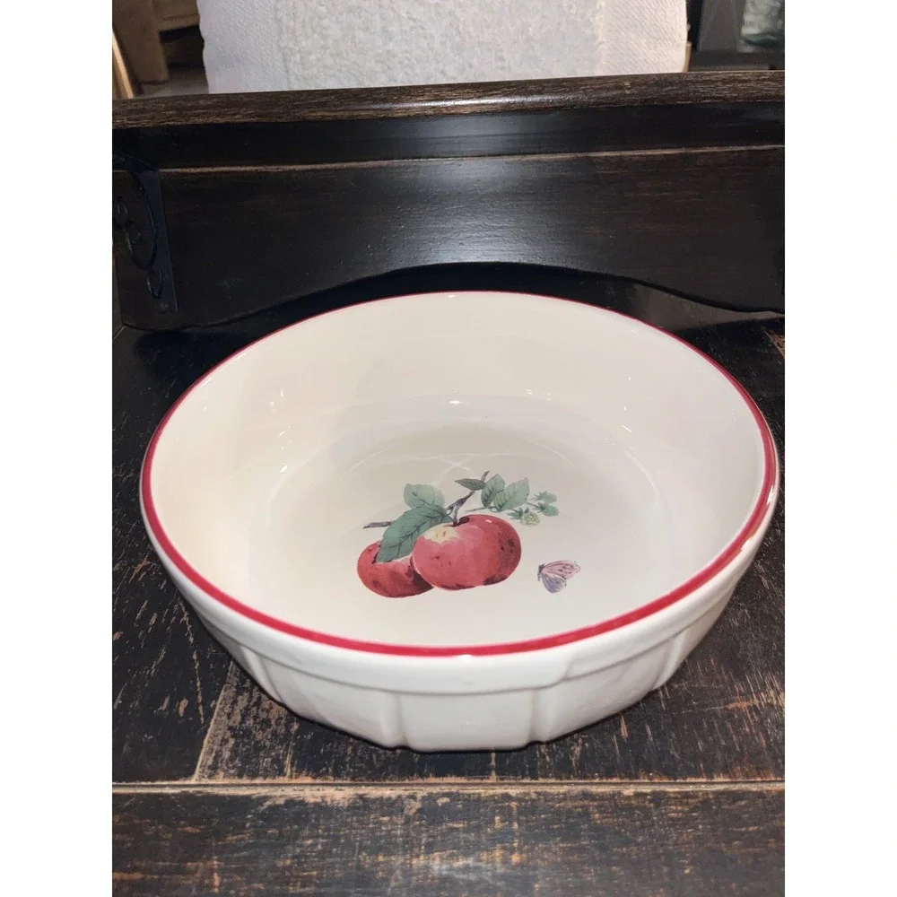 Pfaltzgraff Delicious Apple Serving Bowl Red Rim Fluted Stoneware 9.25 inch